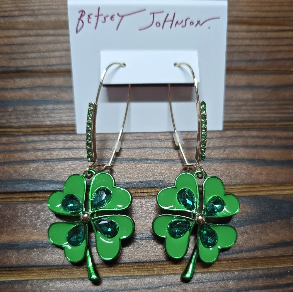Betsey Johnson Shamrock Roll Dangle Earrings! - Picture 7 of 11
